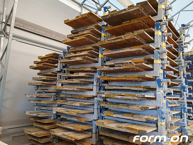 Doka - Arbeits- und Sicherheitssystem - Framax-Betonierbühne U 1,25/2,70m