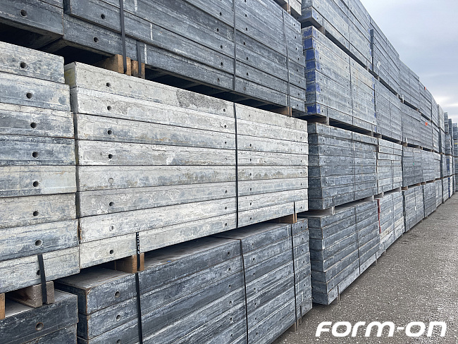Doka - Wandschalung - Framax-Elemente 1,35x2,70m | 80 Stk.
