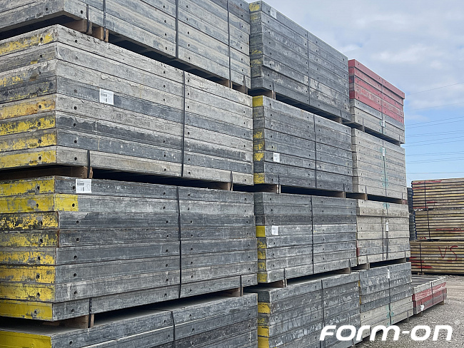 Doka - Wandschalung - Framax-Elemente 1,35x2,70m | 80 Stk.