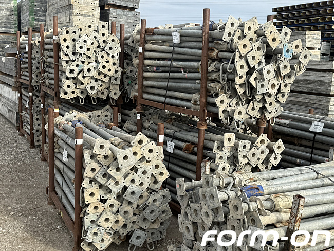 Diverse - Deckenstütze -  Verzinkte Deckenstützen gebraucht – Baustützen & Schalungsstützen für den Betonbau